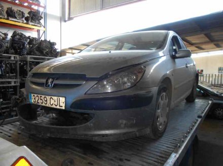 Vehiculo en el desguace: PEUGEOT 307 (S1) XR Clim