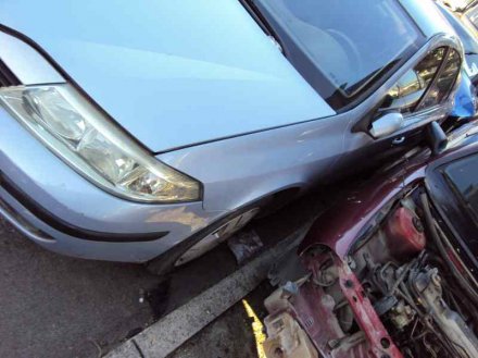 Vehiculo en el desguace: RENAULT LAGUNA II (BG0) Authentique