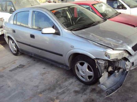 Vehiculo en el desguace: OPEL ASTRA G BERLINA Club