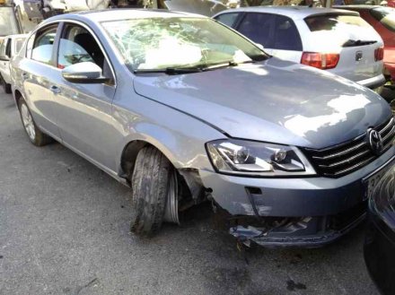 Vehiculo en el desguace: VOLKSWAGEN PASSAT LIM. (362) Exclusive BlueMotion