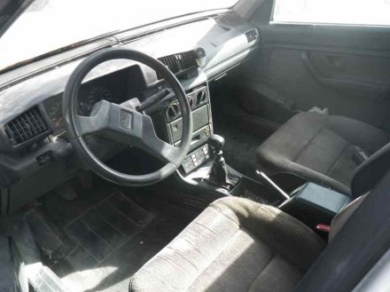 Vehiculo en el desguace: PEUGEOT 405 BERLINA Clim