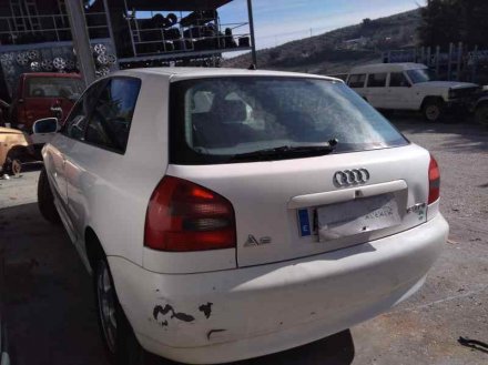 Vehiculo en el desguace: AUDI A3 (8L) 1.9 TDI Ambiente