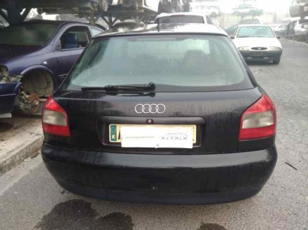 Vehiculo en el desguace: AUDI A3 (8L) 1.9 TDI Ambiente