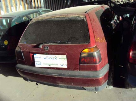 Vehiculo en el desguace: VOLKSWAGEN GOLF III BERLINA (1H1) GTI