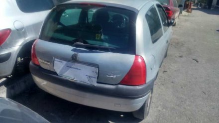 Vehiculo en el desguace: RENAULT CLIO II FASE I (B/CBO) 1.4 Alize