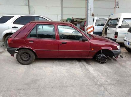 Vehiculo en el desguace: FORD FIESTA BERL./COURIER Surf