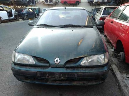 Vehiculo en el desguace: RENAULT MEGANE I CLASSIC (LA0) 1.6 RN