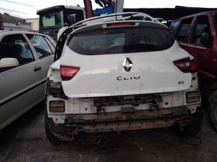 Vehiculo en el desguace: RENAULT CLIO IV Authentique