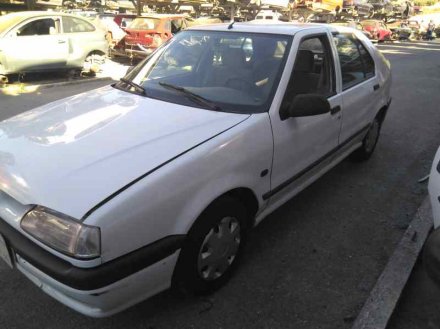 Vehiculo en el desguace: RENAULT 19 (B/C/L53) *