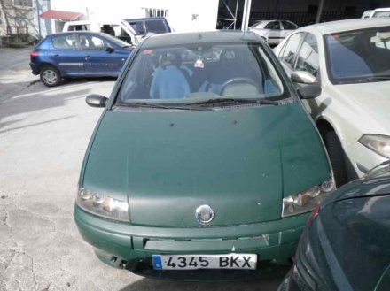 Vehiculo en el desguace: FIAT PUNTO BERLINA (188) 1.2 8V