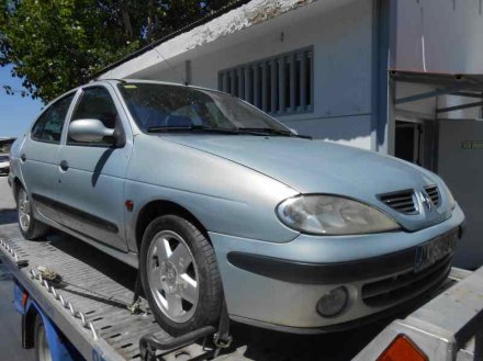 Vehiculo en el desguace: RENAULT MEGANE I FASE 2 CLASSIC (LA..) 1.6 16V Authentique