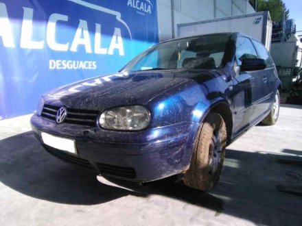 Vehiculo en el desguace: VOLKSWAGEN GOLF IV BERLINA (1J1) Básico