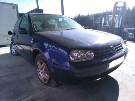 Vehiculo en el desguace: VOLKSWAGEN GOLF IV BERLINA (1J1) Básico