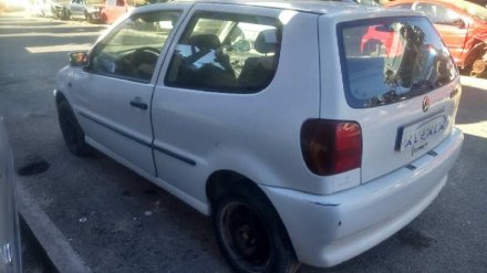 Vehiculo en el desguace: VOLKSWAGEN POLO BERLINA (6N1) Básico