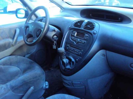 Vehiculo en el desguace: CITROEN XSARA PICASSO 1.6 X