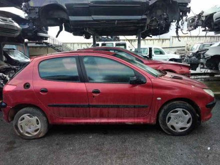 Vehiculo en el desguace: PEUGEOT 206 BERLINA XR