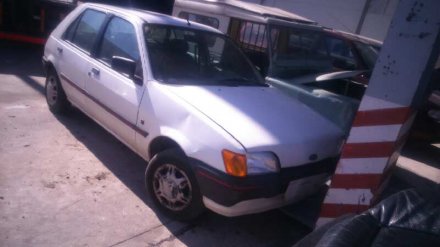 Vehiculo en el desguace: FORD FIESTA BERL./COURIER Surf