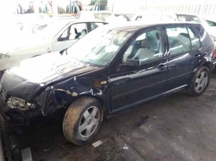 Vehiculo en el desguace: VOLKSWAGEN GOLF IV BERLINA (1J1) Básico