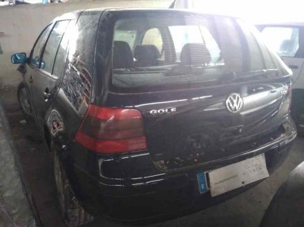 Vehiculo en el desguace: VOLKSWAGEN GOLF IV BERLINA (1J1) Básico