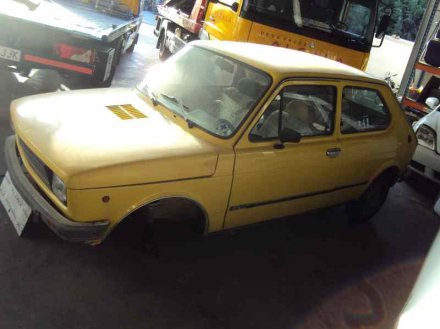 Vehiculo en el desguace: SEAT 127 *