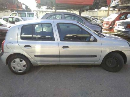 Vehiculo en el desguace: RENAULT CLIO II FASE II (B/CB0) Authentique
