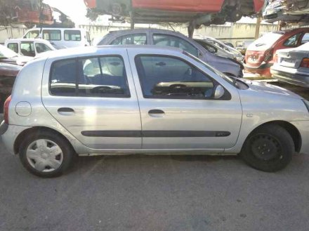 Vehiculo en el desguace: RENAULT CLIO II FASE II (B/CB0) Authentique