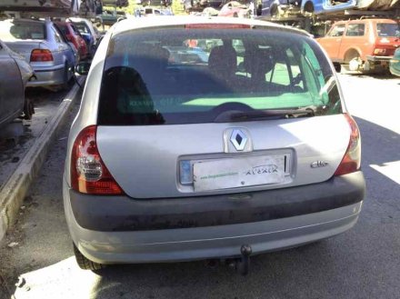 Vehiculo en el desguace: RENAULT CLIO II FASE II (B/CB0) Authentique