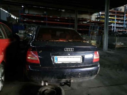 Vehiculo en el desguace: AUDI A4 BERLINA (8E) *