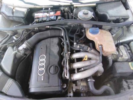 Vehiculo en el desguace: AUDI A4 BERLINA (B5) 1.8