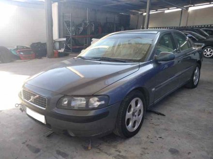 Vehiculo en el desguace: VOLVO S60 BERLINA 2.4 D