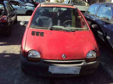 Vehiculo en el desguace: RENAULT TWINGO (CO6) 1.2 (C066/67/68)