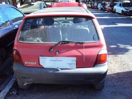 Vehiculo en el desguace: RENAULT TWINGO (CO6) 1.2 (C066/67/68)