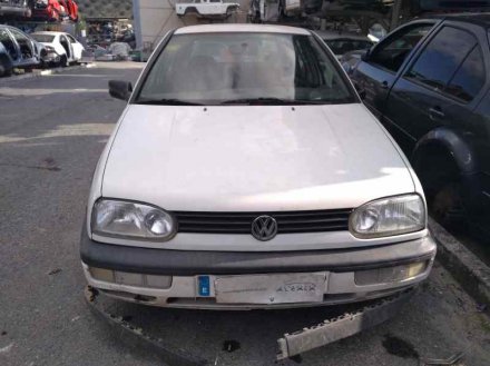 Vehiculo en el desguace: VOLKSWAGEN GOLF III BERLINA (1H1) CL