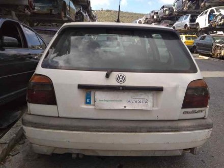 Vehiculo en el desguace: VOLKSWAGEN GOLF III BERLINA (1H1) CL