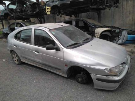 Vehiculo en el desguace: RENAULT MEGANE I BERLINA HATCHBACK (BA0) 1.6e Europa