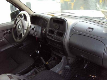 Vehiculo en el desguace: NISSAN PICK-UP (D22) TD Doble Cabina Navara