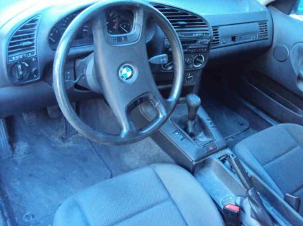 Vehiculo en el desguace: BMW SERIE 3 BERLINA (E36) 320i