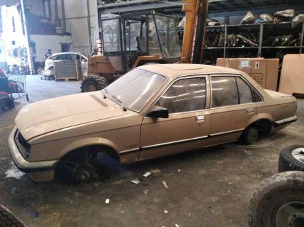 Vehiculo en el desguace: OPEL REKORD E Berlina