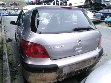 Vehiculo en el desguace: PEUGEOT 307 (S1) XR