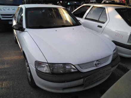 Vehiculo en el desguace: OPEL VECTRA B BERLINA GL (1999->)