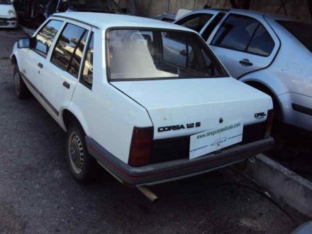 Vehiculo en el desguace: OPEL CORSA A GL