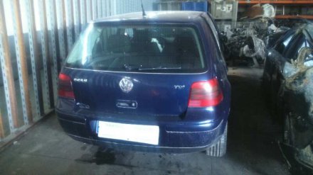 Vehiculo en el desguace: VOLKSWAGEN GOLF IV BERLINA (1J1) Básico