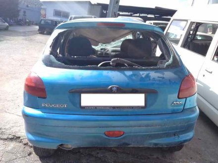 Vehiculo en el desguace: PEUGEOT 206 BERLINA XT