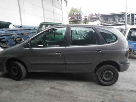 Vehiculo en el desguace: RENAULT MEGANE I SCENIC (JA0) 1.6e Alize