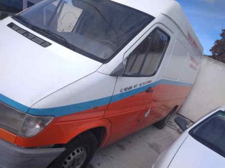 Vehiculo en el desguace: MERCEDES-BENZ SPRINTER (W901,W904) CAJA CERR. 208 D (902.361-362) Techo elevado