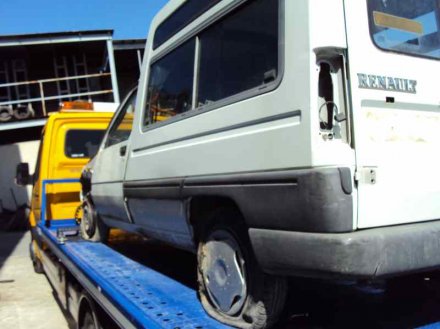 Vehiculo en el desguace: RENAULT RAPID/EXPRESS (F40) 1.9 D Familiar (F40P)