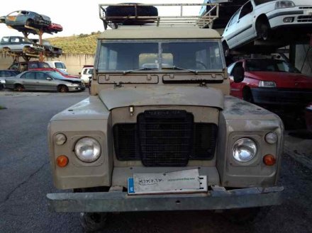 Vehiculo en el desguace: LAND ROVER SANTANA 88