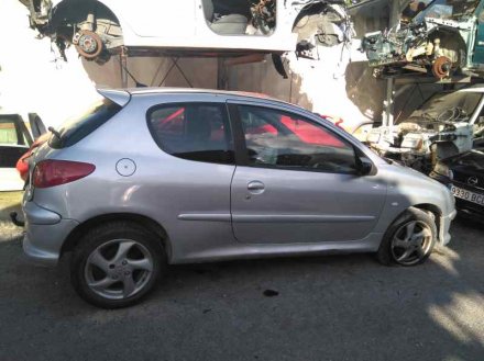 Vehiculo en el desguace: PEUGEOT 206 BERLINA XS