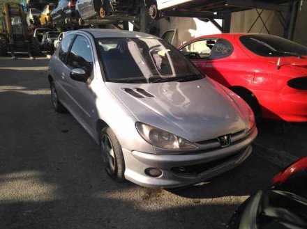 Vehiculo en el desguace: PEUGEOT 206 BERLINA XS