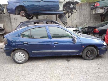 Vehiculo en el desguace: RENAULT MEGANE I CLASSIC (LA0) 1.9 D RN